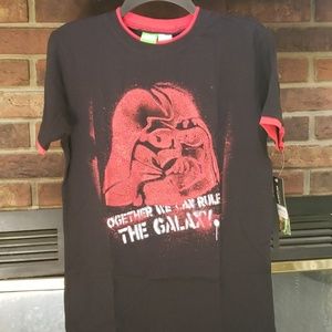 🧟‍♂️ New Star Wars Boy's T-Shirt Size 14-16!!!